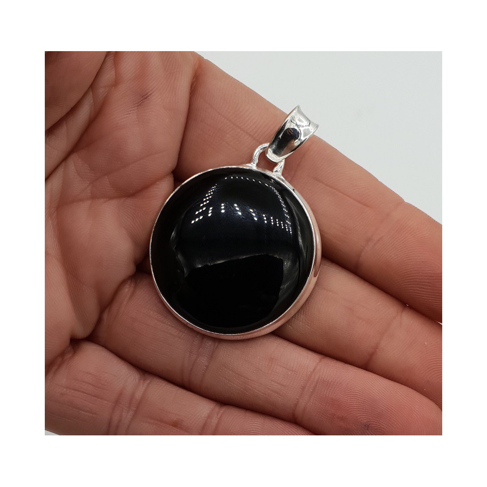 Zilveren hanger met ronde cabochon zwarte Onyx