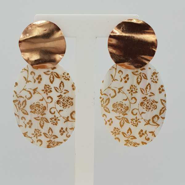 Rose gold plated earrings with floral carved oval shell