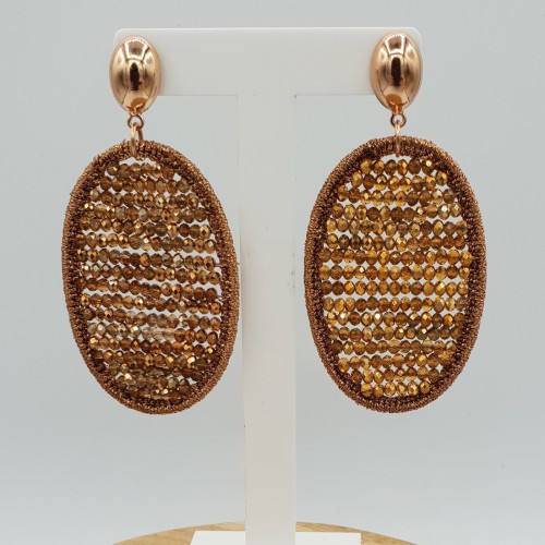 Oorbellen met ovale hanger van zijdedraad en kristallen