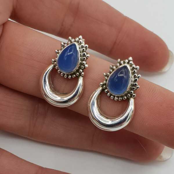 Silver moon oorknoppen set with blue Chalcedony