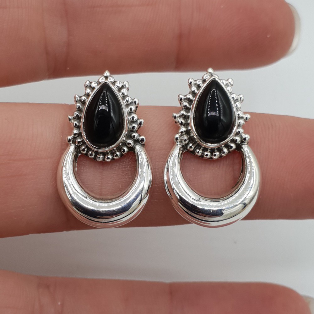 Silver moon oorknoppen set with black Onyx