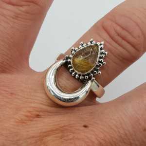 Zilveren maan ring gezet met gouden Rutielkwarts 17.5 mm