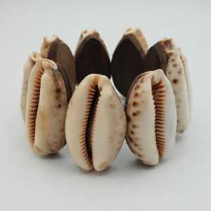 Stretch bracelet with Cowrie shells