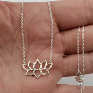 Silber Halskette mit Lotus Anhänger
