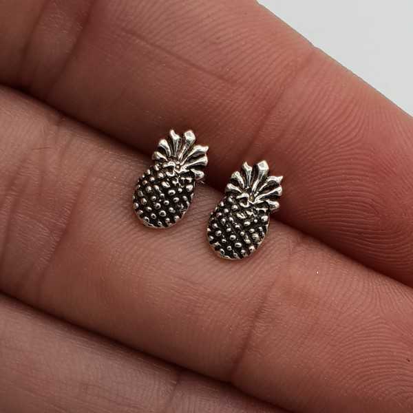 Silver pineapple oorknopjes