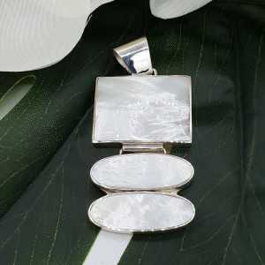 Zilveren hanger met rechthoekige en ovale Parelmoer