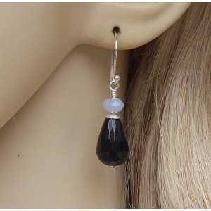 Zilveren oorbellen met zwarte Onyx en blauw Lace Agaat 