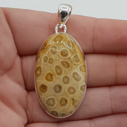 Zilveren hanger met ovale Fossiel Koraal
