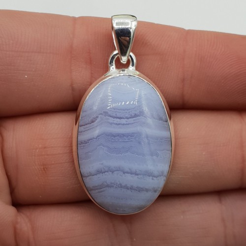 Zilveren hanger gezet met ovale blauw Lace Agaat