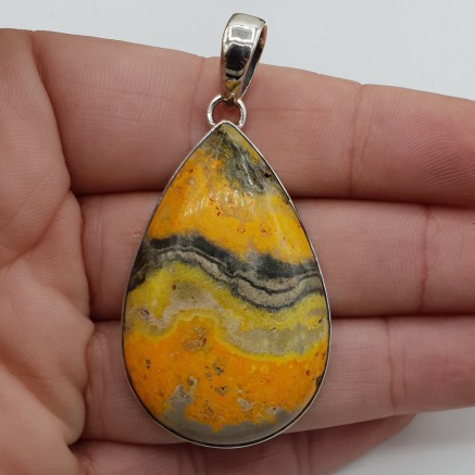 Zilveren hanger gezet met grote druppelvorm Eclipse steen