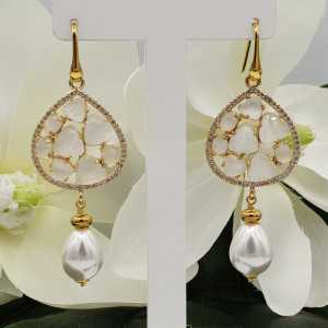 Gold plated earrings with white cats eye and Pearl