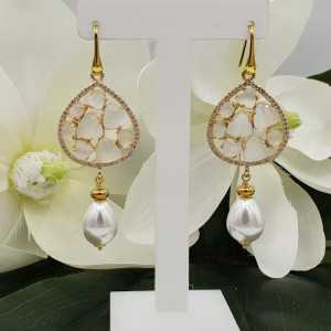 Gold plated earrings with white cats eye and Pearl