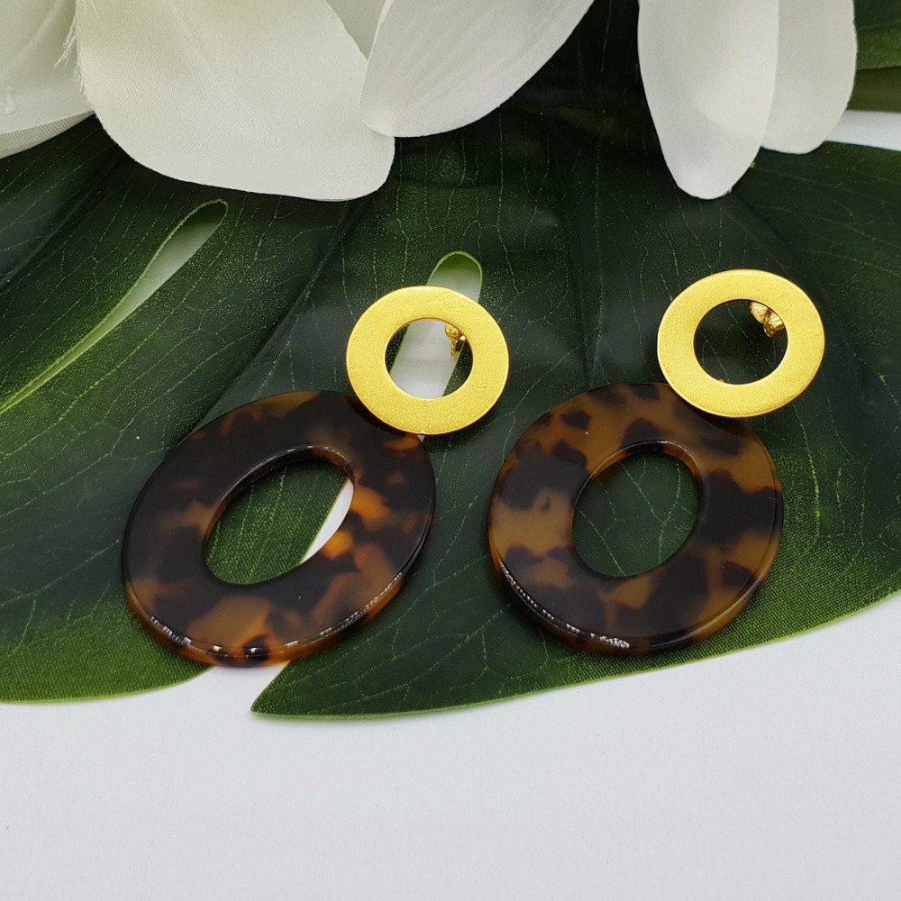 Gold plated earrings with oval tortoise shell resin pendant