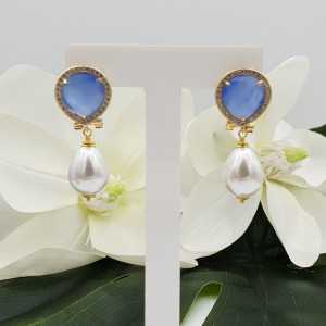Golden earrings with blue cats eye and Pearl