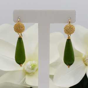 Vergoldete Ohrringe mit grüner Jade