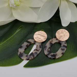 Earrings with tortoise resin pendant