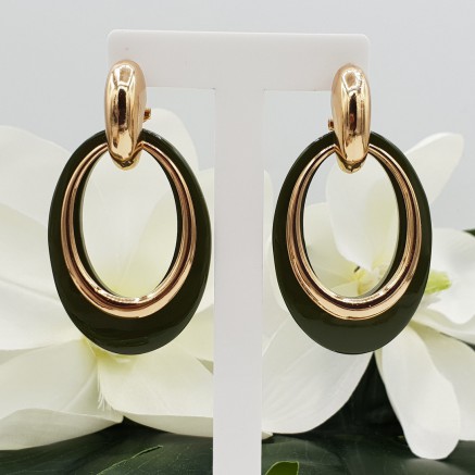 Creolen met groene Buffelhoorn hanger