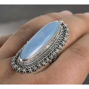 Zilveren ring gezet met grote ovale blauw Opaal 18.5 mm