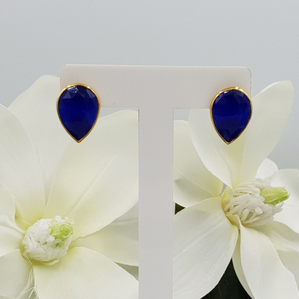 Goud vergulde oorknoppen gezet met blauw Chalcedoon