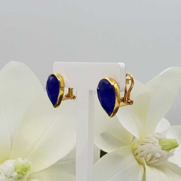 Gold plated oorknoppen set with blue Chalcedony