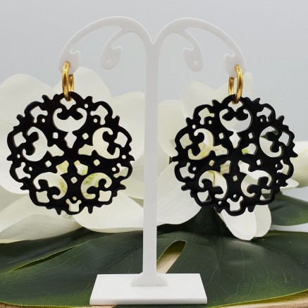 Creolen met zwarte Buffelhoorn hanger