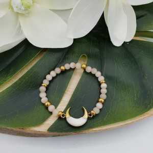 Bracelet made of cat's eye and half-moon mother-of-Pearl