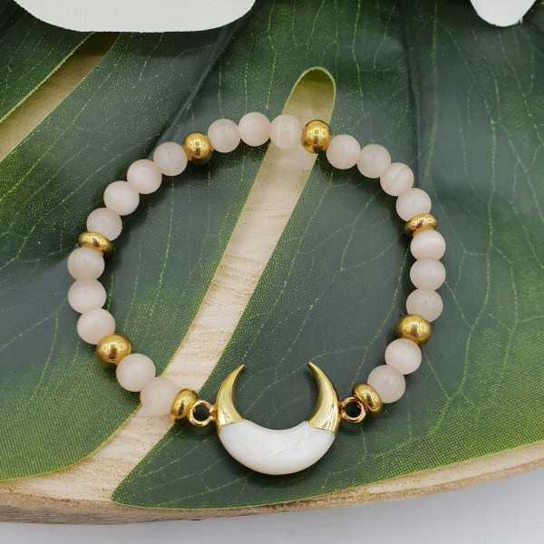 Bracelet made of cat's eye and half-moon mother-of-Pearl