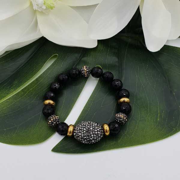 Bracelet of black Onyx and crystals