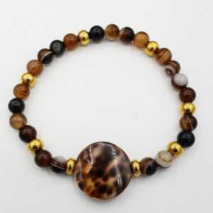 Bracelet with cowrie shell and Botswana Agate