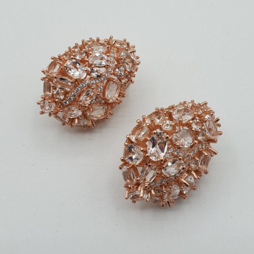 Rosé vergulde oorbellen gezet met Morganiet