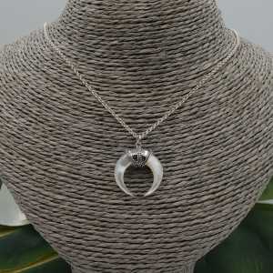 Silver necklace with mother of Pearl horn pendant