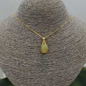 Gold plated necklace with oval Etiopische Opal pendant