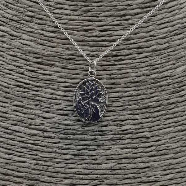 925 Sterling zilveren ketting met ovale hanger met lotus