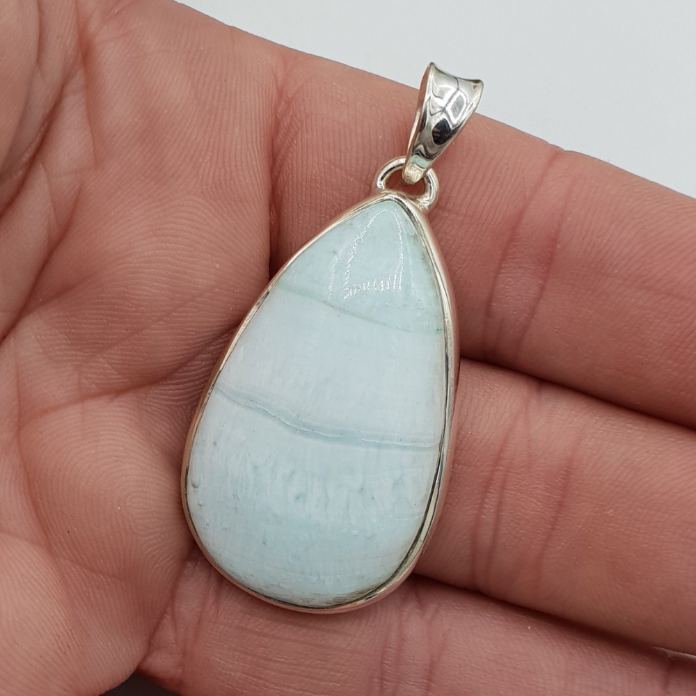 Zilveren hanger met druppelvormige cabochon blauwe Aragoniet