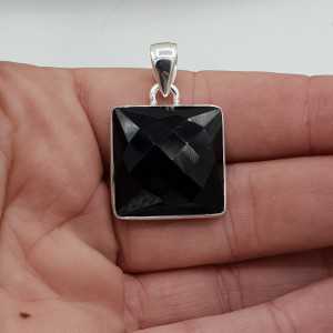 Zilveren hanger gezet met vierkante facet zwarte Onyx