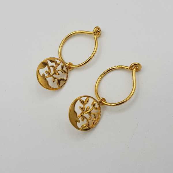 Gold plated earrings with round leaf pendant