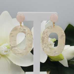 Earrings with rose quartz and ivory white resin pendant