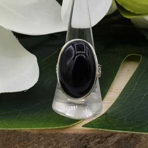 Zilveren ring met grote brede ovale zwarte Onyx 19.5 mm