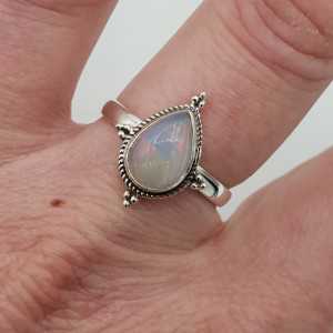 Zilveren ring met druppelvormige Ethiopische Opaal ring maaat 18.5 mm