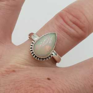 Silver ring set with oval Ethiopian Opal maaat 17.7 mm