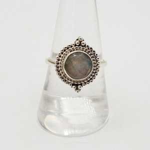 Silver ring set with round facet cut Labradorite 18 mm