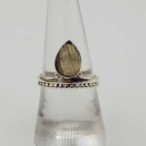 Silber ring set mit einem ovalen facettierten Labradorit 17,5 mm