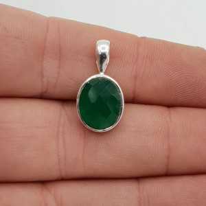 Silver pendant with small oval facet green Onyx