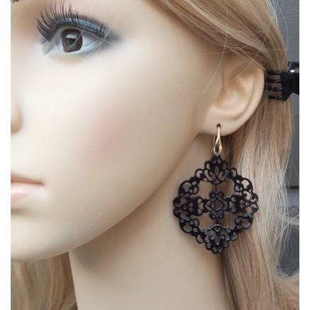 Vergulde oorbellen uitgesneden zwarte Buffelhoorn