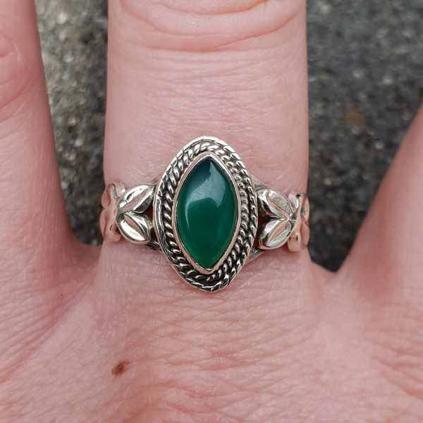 Zilveren ring met marquise groene Onyx