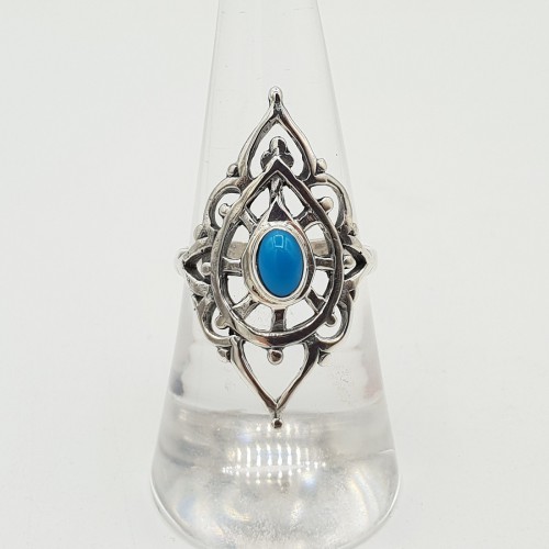 Zilveren ring gezet met Turkoois en bewerkte kop 17.3 mm