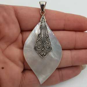 Silver mother of Pearl pendant