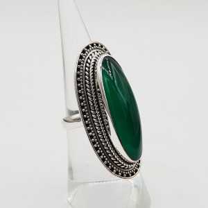 Zilveren ring gezet met groene Onyx