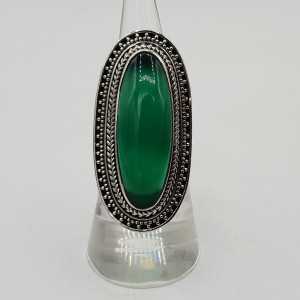 Zilveren ring gezet met groene Onyx