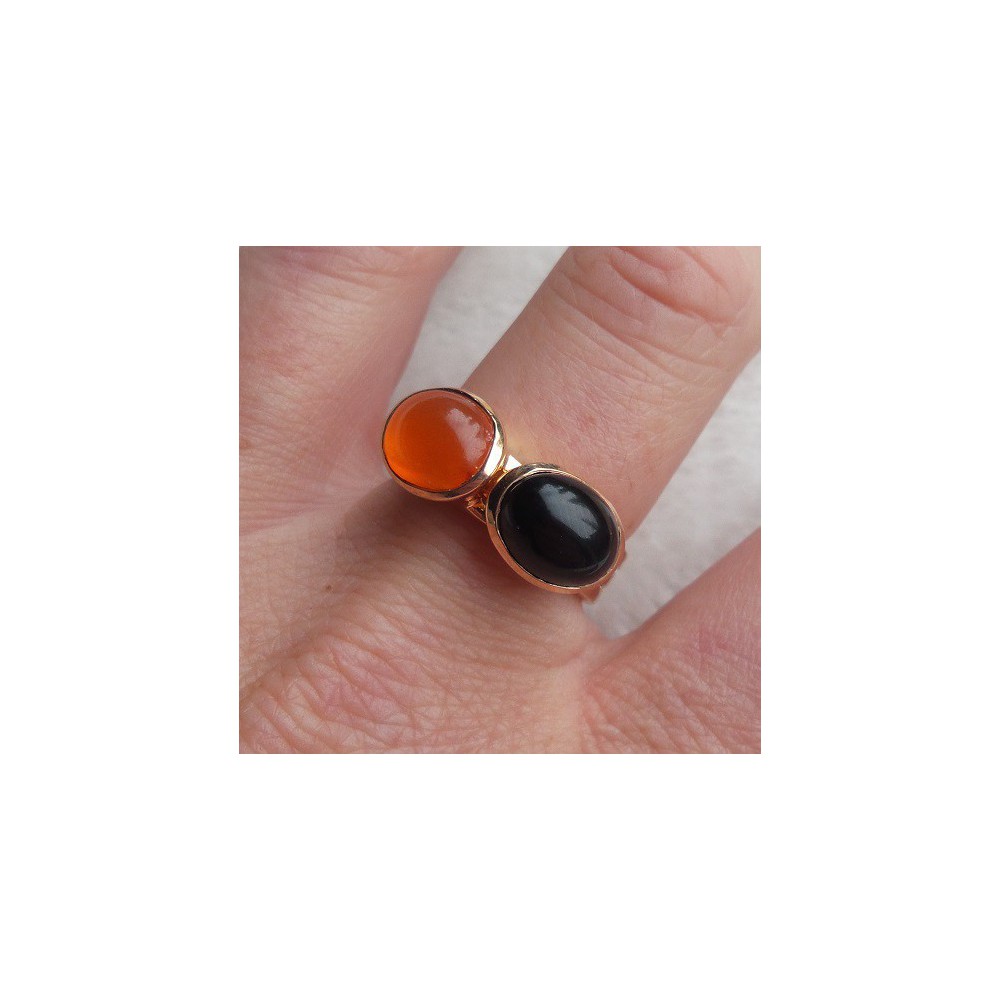 Gold-plated rings set with Labradorite and Onyx (19 mm)